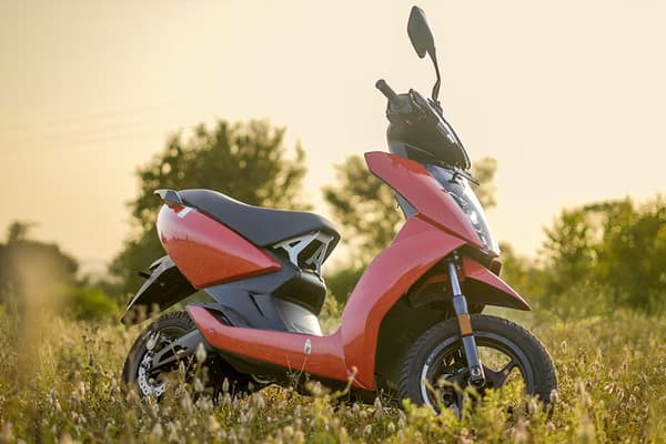 Ather Energy 450x Front Right View